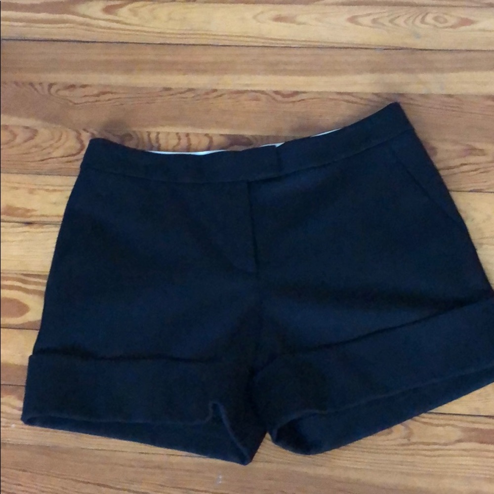 Rachel Zoe Ecru Tuxedo dress shorts. Size 6.